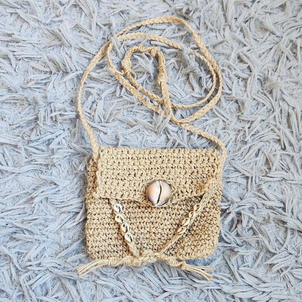 Hemp Cowrie Shell Purse - Picture 2 of 6